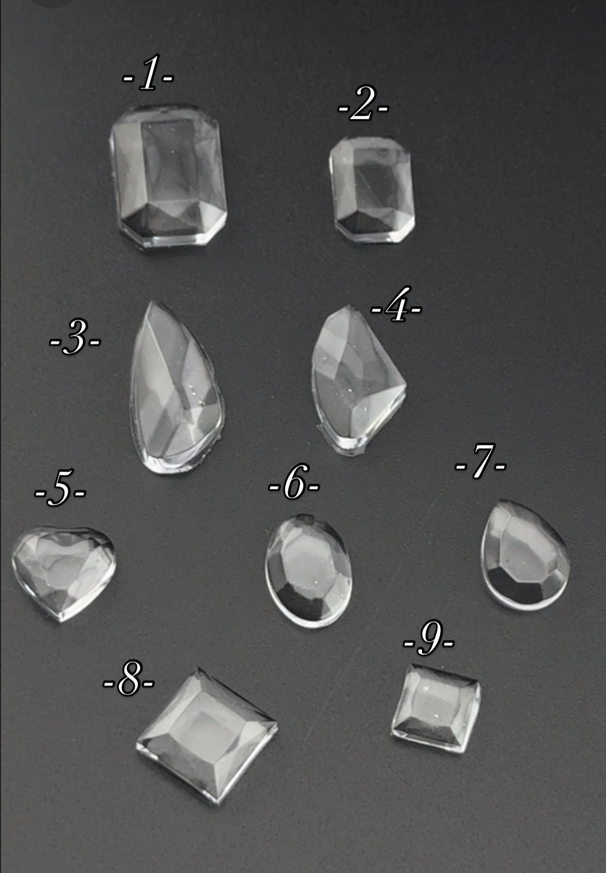 Schlichte Eleganz – Resin-Anhänger nach Wahl #611